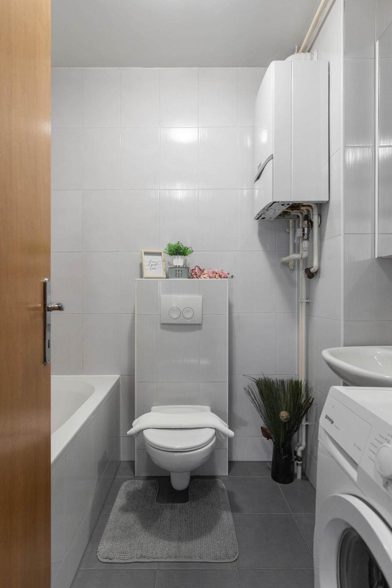 Sunny 1Bdr With Balcony & Parking Apartment Zagreb Ngoại thất bức ảnh